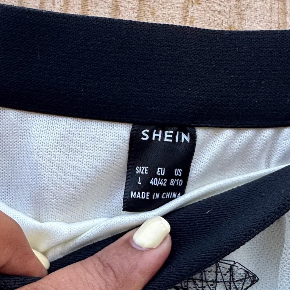 SHEIN Elegant Black and White Butterfly Skirt - Picture 4 of 4